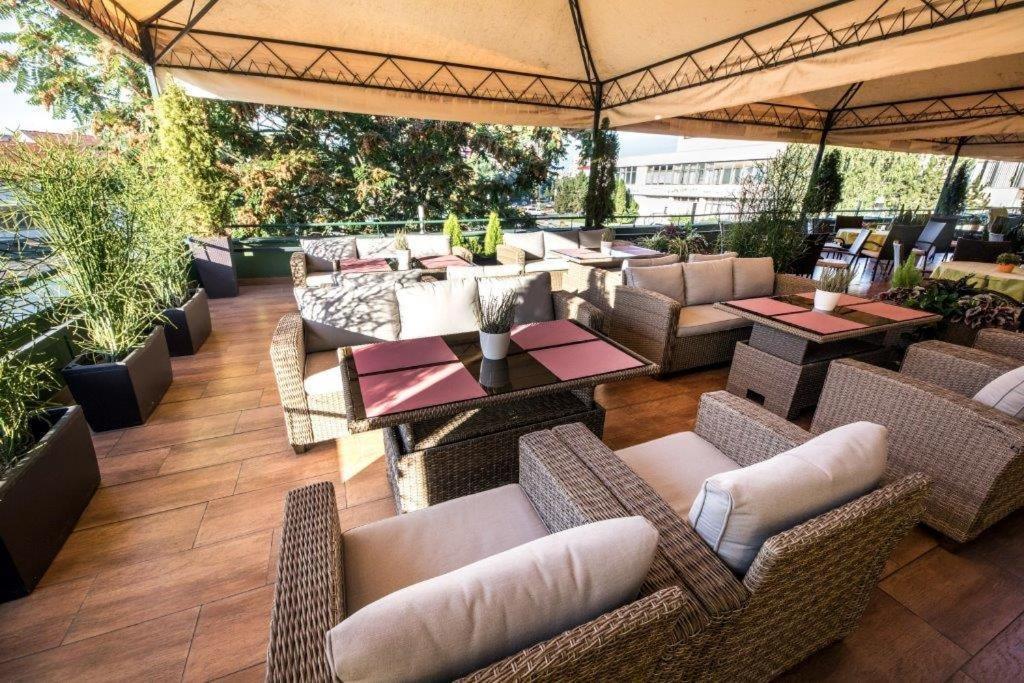 Hotel Zlaty Byk Рімавська Собота Екстер'єр фото